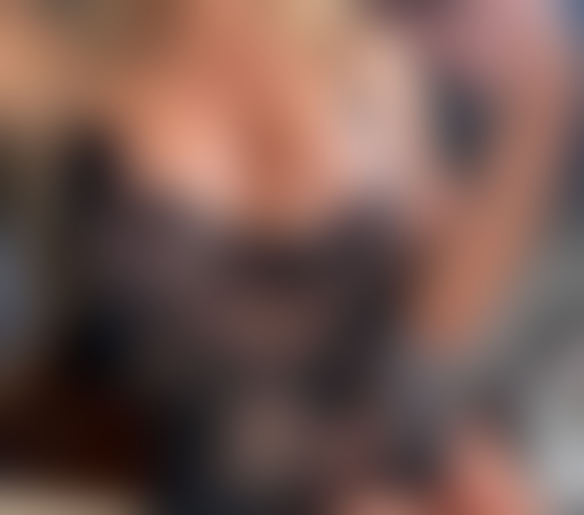 Escorts East London Redbridge - Photos for PARTY BLONDE BOMBSHELL MILF IN ROMFORD 🍀